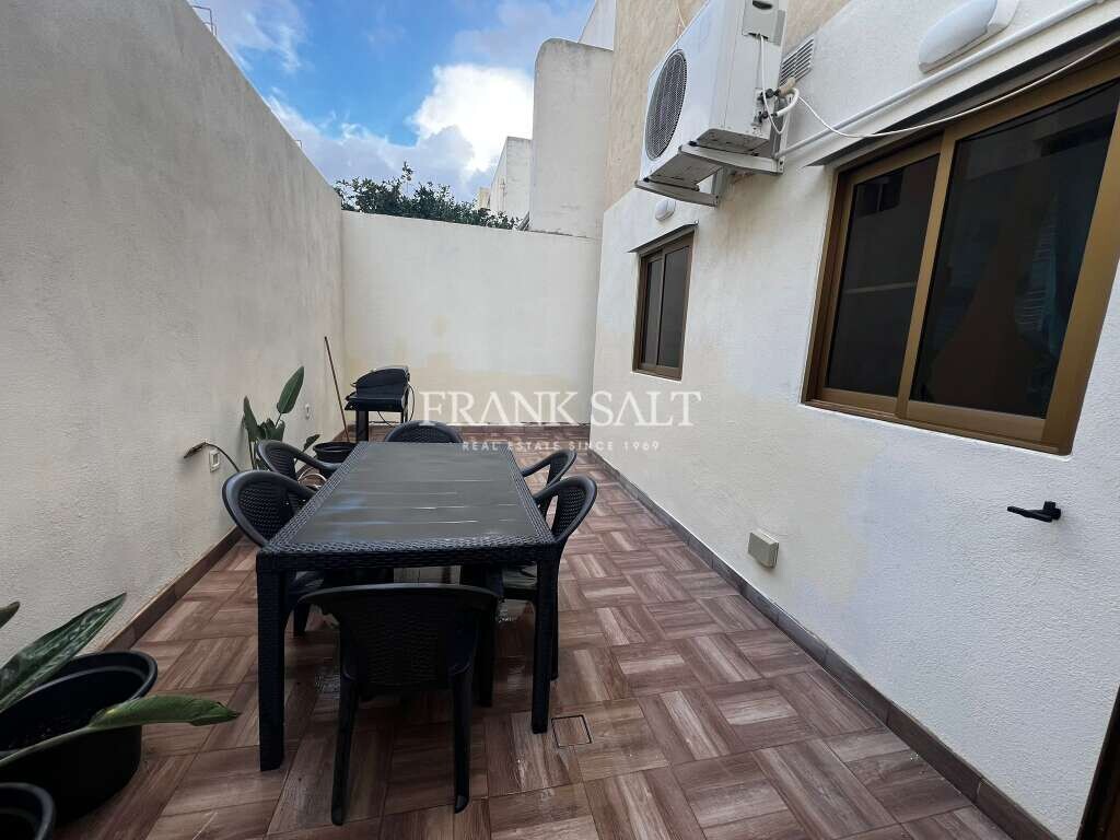 2 bedrooms Maisonette in Kappara, Malta No. 10634