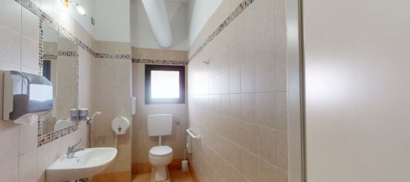 109m² Commercial property in Forlì, Italy No. 133301 15