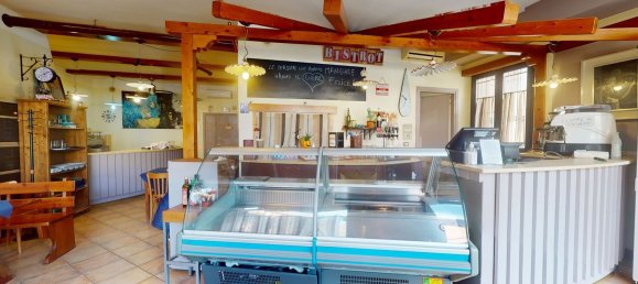 109m² Commercial property in Forlì, Italy No. 133301 2