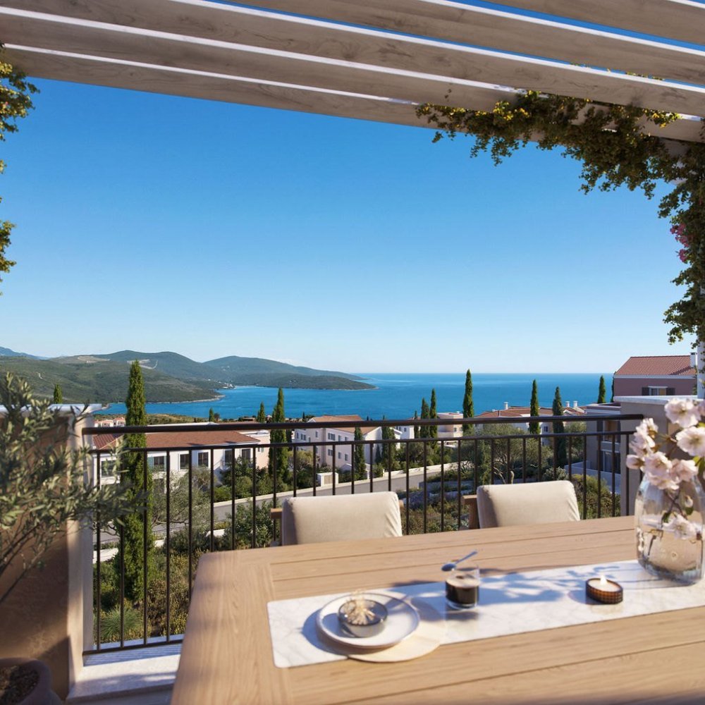 3 bedrooms House in Tivat, Montenegro No. 1860