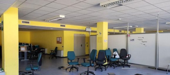 Oficina en Modugno, Italy 4524 m² No. 371951 15