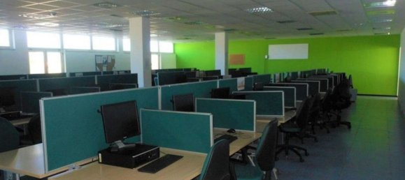 Oficina en Modugno, Italy 4524 m² No. 371951 9