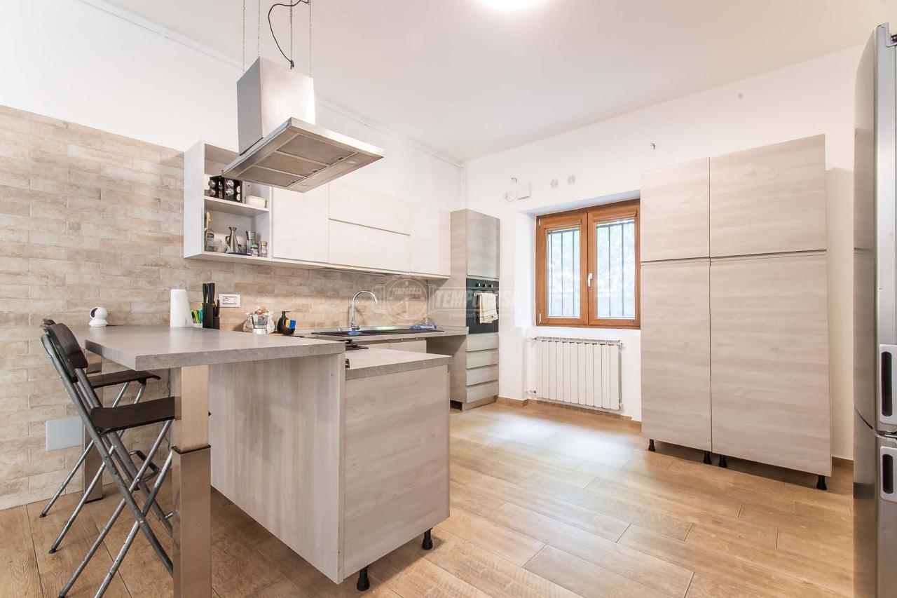 Apartamento de 3 divisões em Cusano Milanino, Italy N.º 66433