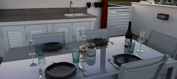 Casa de 4 dormitorios en Larnaca, Cyprus No. 13712 2