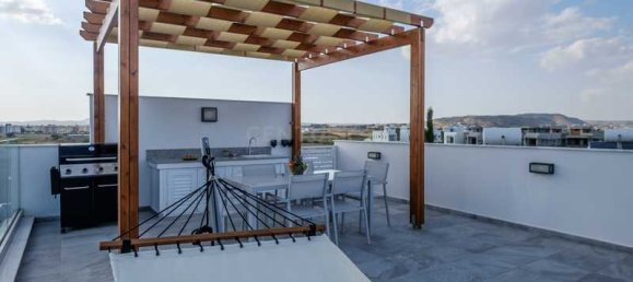 Casa de 4 dormitorios en Larnaca, Cyprus No. 13712 13