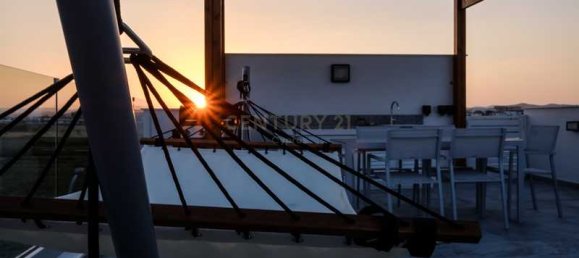 Casa de 4 dormitorios en Larnaca, Cyprus No. 13712 15