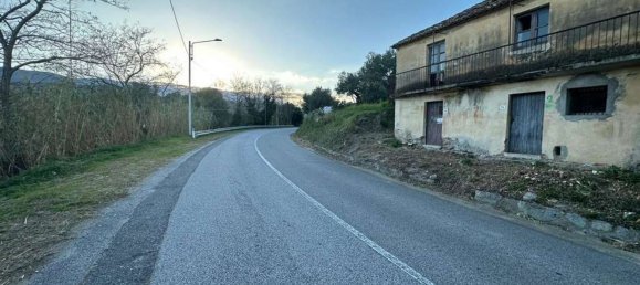 Studio in Satriano, Italy No. 159354 9