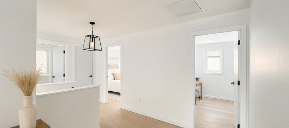 5 bedrooms House in Junction Village, Australia No. 218 5