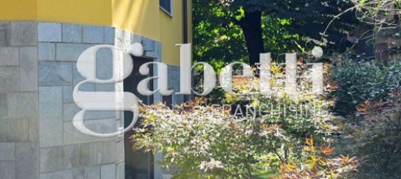 2 bedrooms Apartment in Milan, Italy No. 360537 20