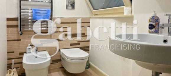 2 bedrooms Apartment in Milan, Italy No. 360537 15