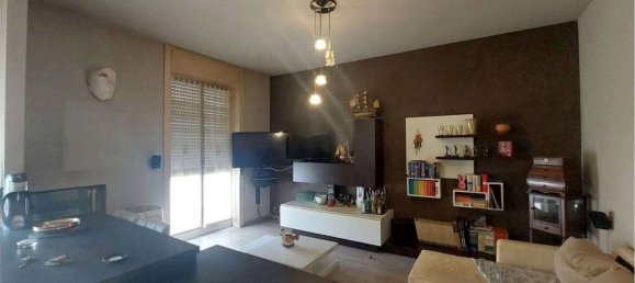 Квартира с 3 комнатами в Галларате, Италия № 179940 3