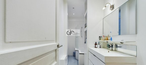 3 bedrooms Apartment in Paris, France No. 167583 6