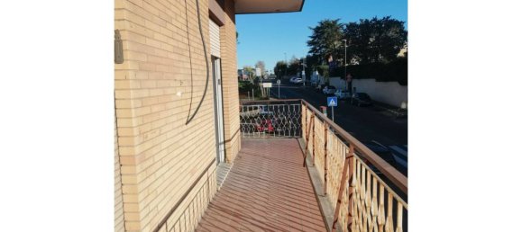 2 Schlafzimmer Wohnung in Rome, Italy, Nr. 102784 2