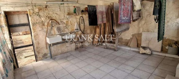 Таунхаус с 3 спальнями в Аттард, Мальта № 2417 3