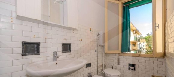 4 rooms Apartment in Bologna, Italy No. 36329 29