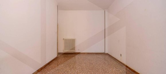4 rooms Apartment in Bologna, Italy No. 36329 46