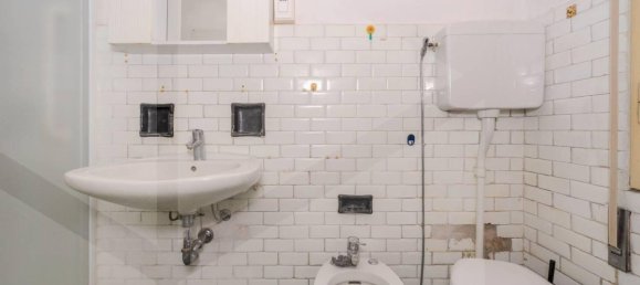 4 rooms Apartment in Bologna, Italy No. 36329 32