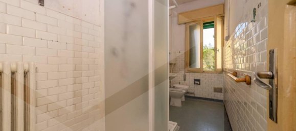 4 rooms Apartment in Bologna, Italy No. 36329 33