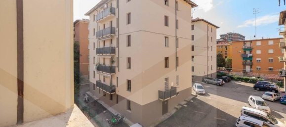 4 rooms Apartment in Bologna, Italy No. 36329 45