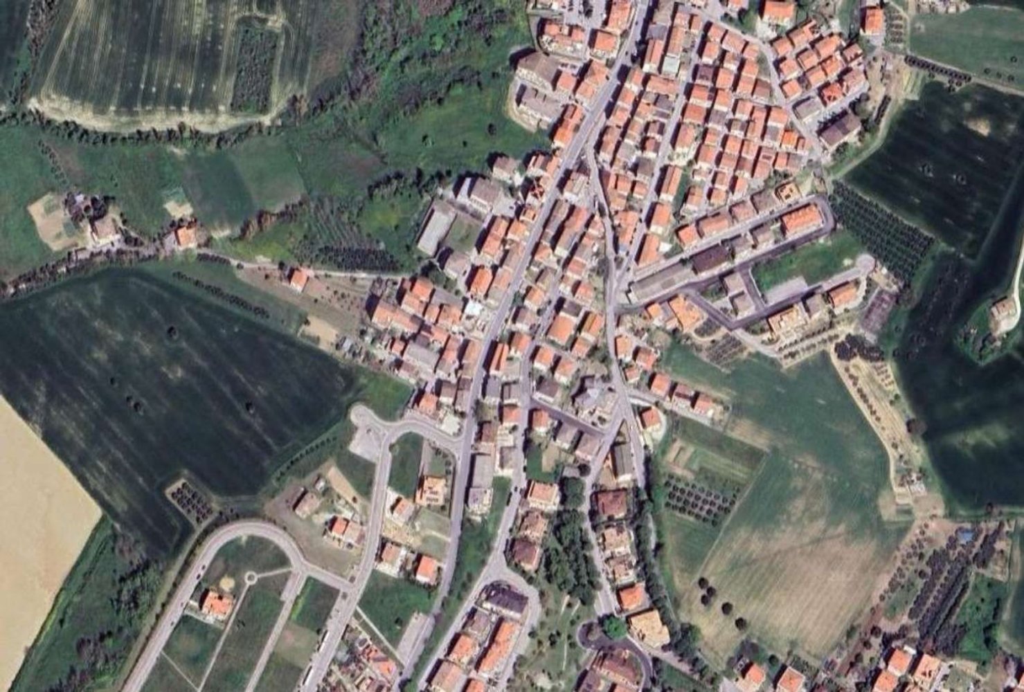 172m² Commercial property in Monte Urano, Italy No. 291587