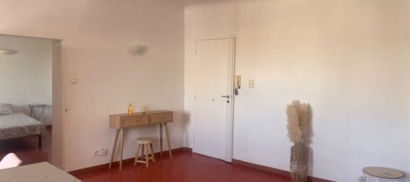 2 rooms Apartment in Aix-en-Provence, France No. 319942 2