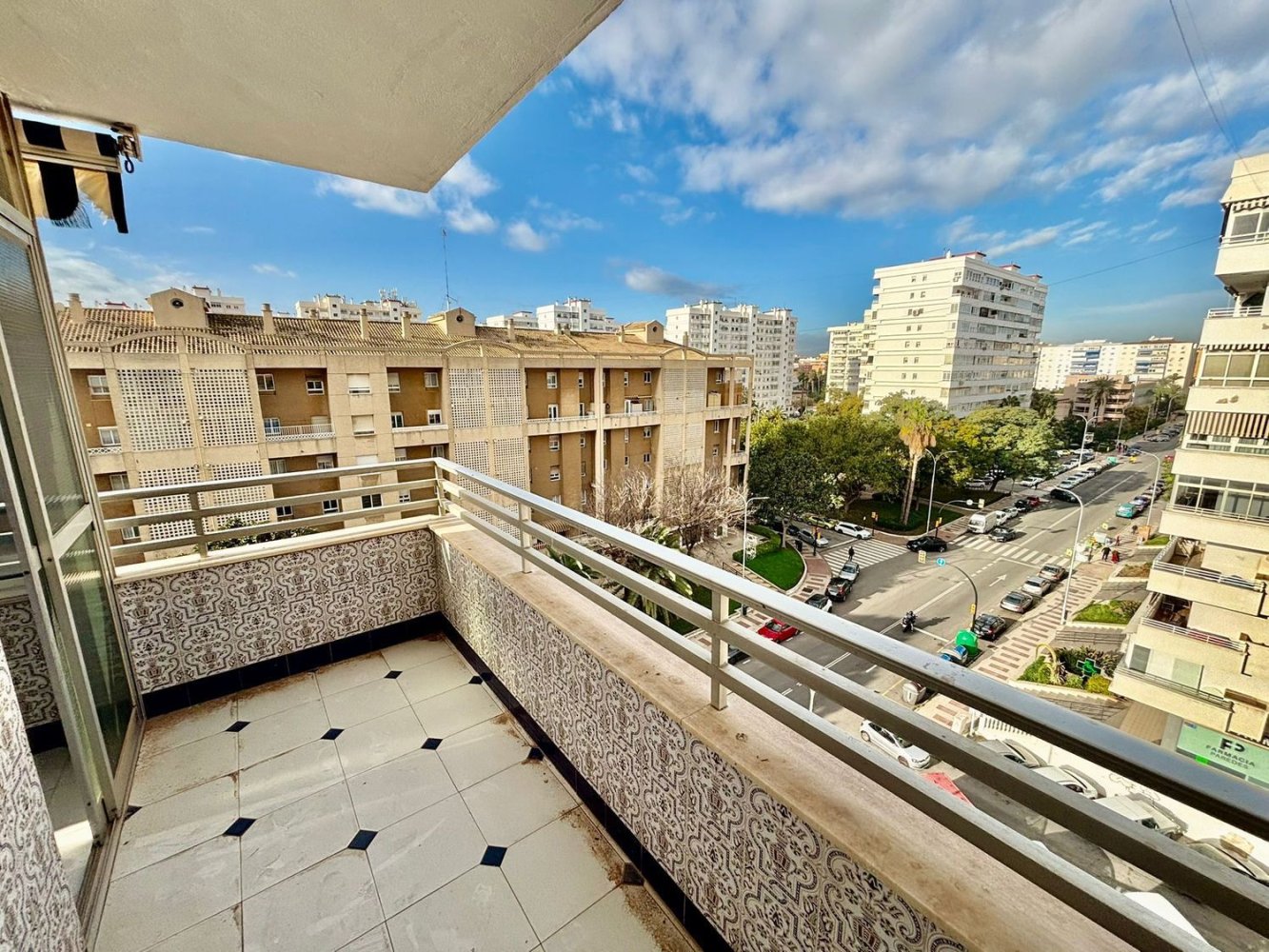 Квартира с 4 спальнями в Малага, Испания № 101549