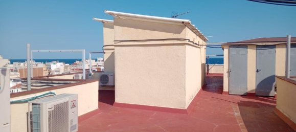 Квартира с 2 спальнями в Бадалона, Испания № 137121 49