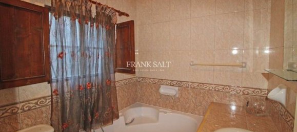 2 Schlafzimmer Haus in Qrendi, Malta, Nr. 8122 14