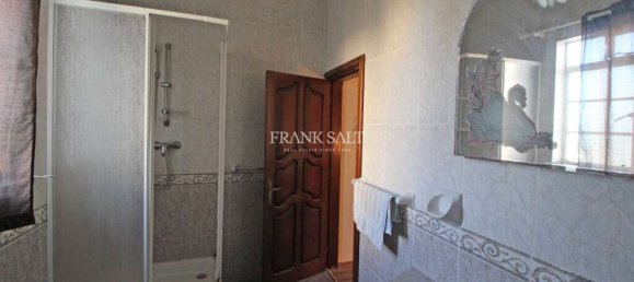 2 Schlafzimmer Haus in Qrendi, Malta, Nr. 8122 13