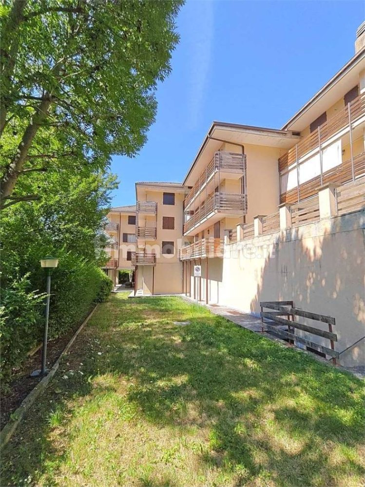 2-salle Appartement à Challand Saint Anselme, Italy No. 284122