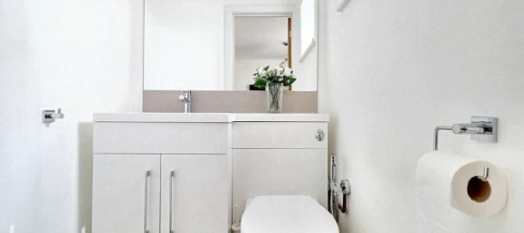 3 bedrooms House in Hayes, United Kingdom No. 5061 7