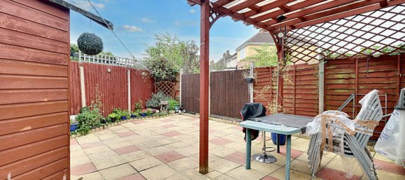 3 bedrooms House in Hayes, United Kingdom No. 5061 12