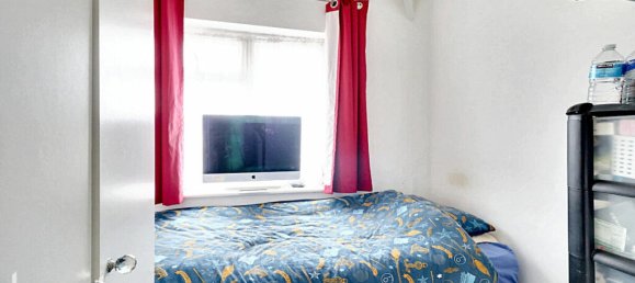 3 bedrooms House in Hayes, United Kingdom No. 5061 10