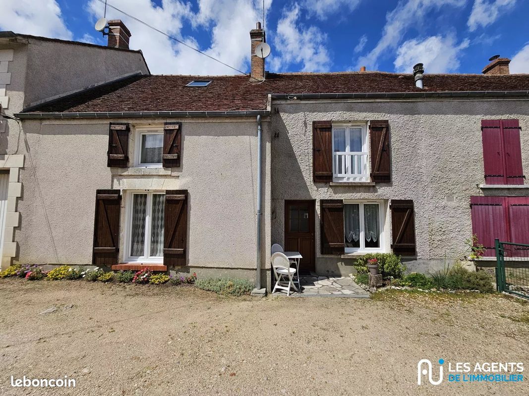 2 غرف نوم منزل في La Chapelle-Saint-Mesmin, France رقم 255130