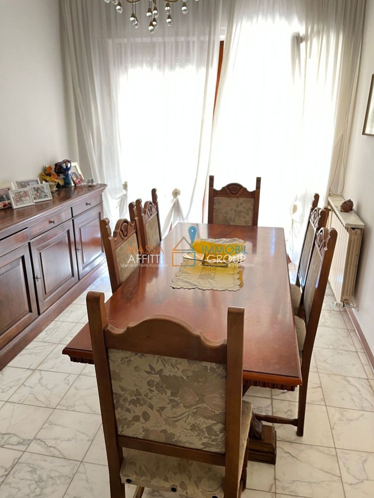 5 bedrooms Apartment in Carrara, Italy No. 398753