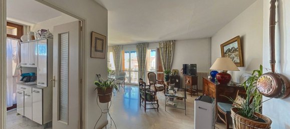 2 bedrooms Apartment in Avignon, France No. 282179 3