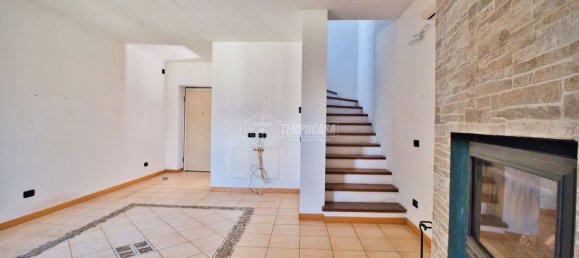 Casa de 4 habitaciónes en Prarolo, Italy No. 165589 5