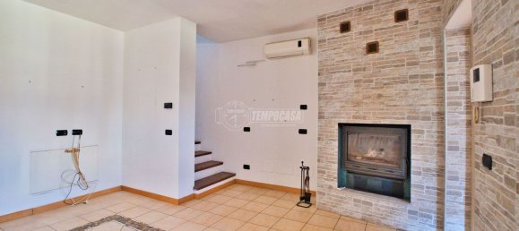 Casa de 4 habitaciónes en Prarolo, Italy No. 165589 6