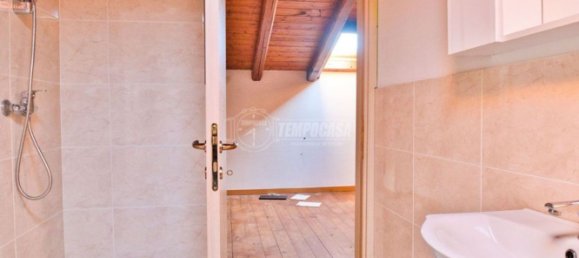 Casa de 4 habitaciónes en Prarolo, Italy No. 165589 28