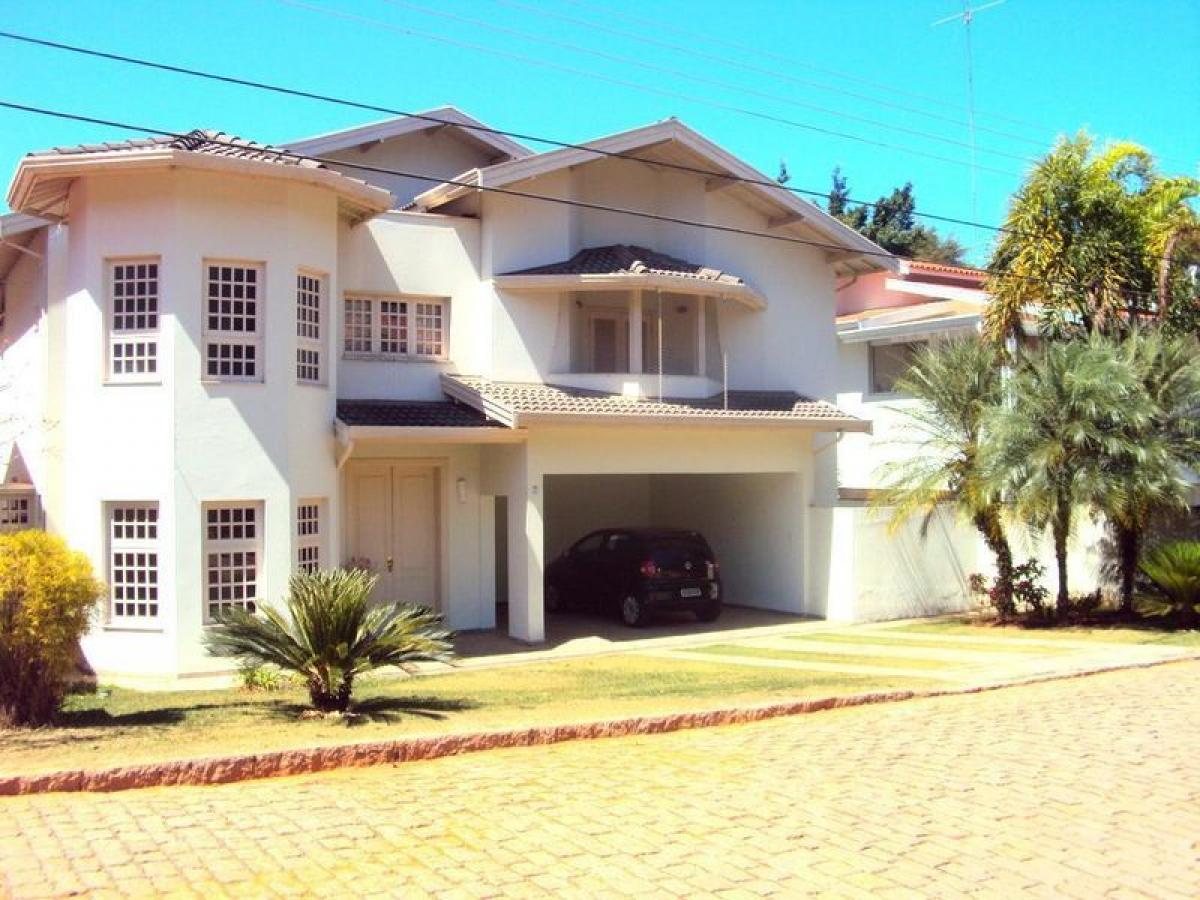 Casa de 3 dormitorios en Sao Paulo, Brazil No. 449016