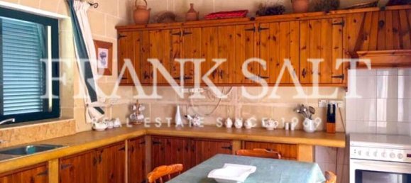 3 bedrooms House in Ghajnsielem, Malta No. 5534 2