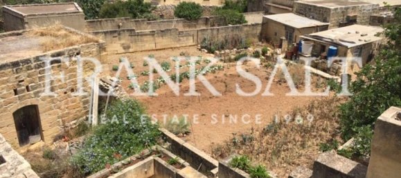 3 bedrooms House in Ghajnsielem, Malta No. 5534 11