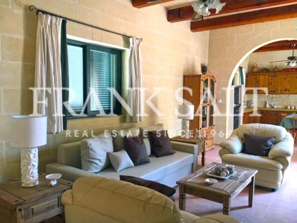 3 bedrooms House in Ghajnsielem, Malta No. 5534