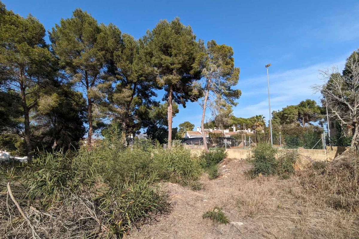  Land in Moraira, Spain No. 12630