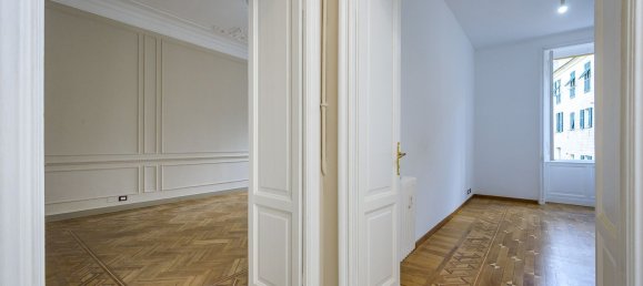 8 غرف نوم شقة في Genoa, Italy رقم 332434 13