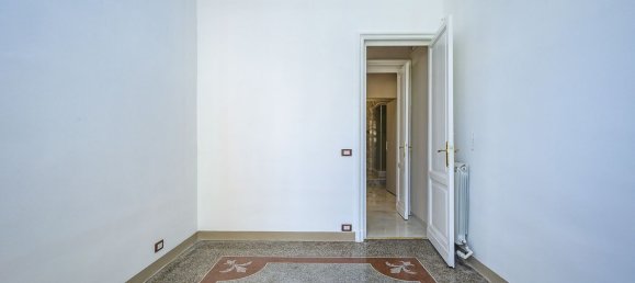 8 غرف نوم شقة في Genoa, Italy رقم 332434 18