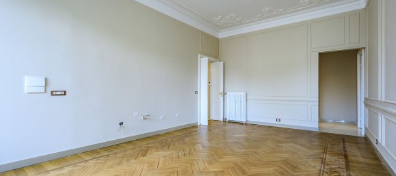 8 غرف نوم شقة في Genoa, Italy رقم 332434 8