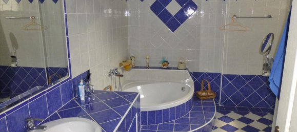 Коммерческая недвижимость с 3 спальнями в Катерини, Греция № 7623 12