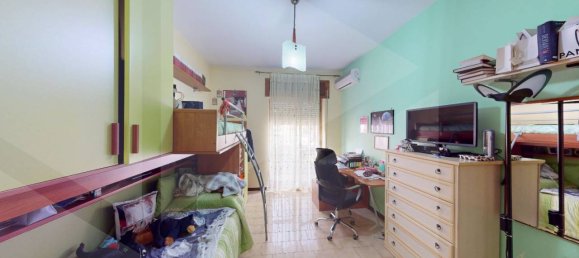 3 rooms Apartment in Pomigliano d'Arco, Italy No. 20263 8