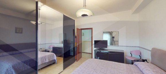 3 rooms Apartment in Pomigliano d'Arco, Italy No. 20263 15